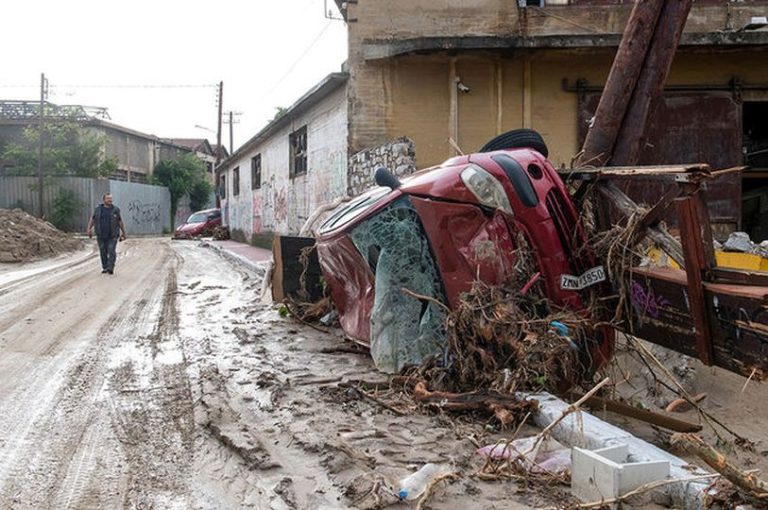 Πλημμύρες: Τρίμηνη αναστολή σύμβασης για τους εργαζόμενους – Όλες οι περιοχές